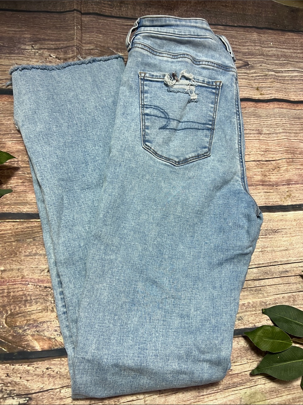 American Eagle next level stretch raw hemskinny kick women's jeans size 8